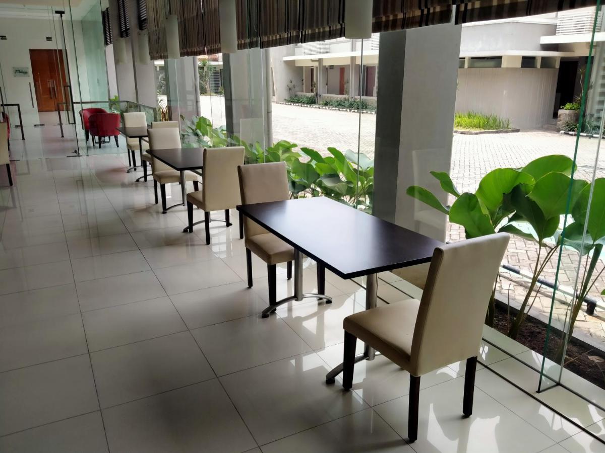 Hotel Quirin Semarang Dış mekan fotoğraf