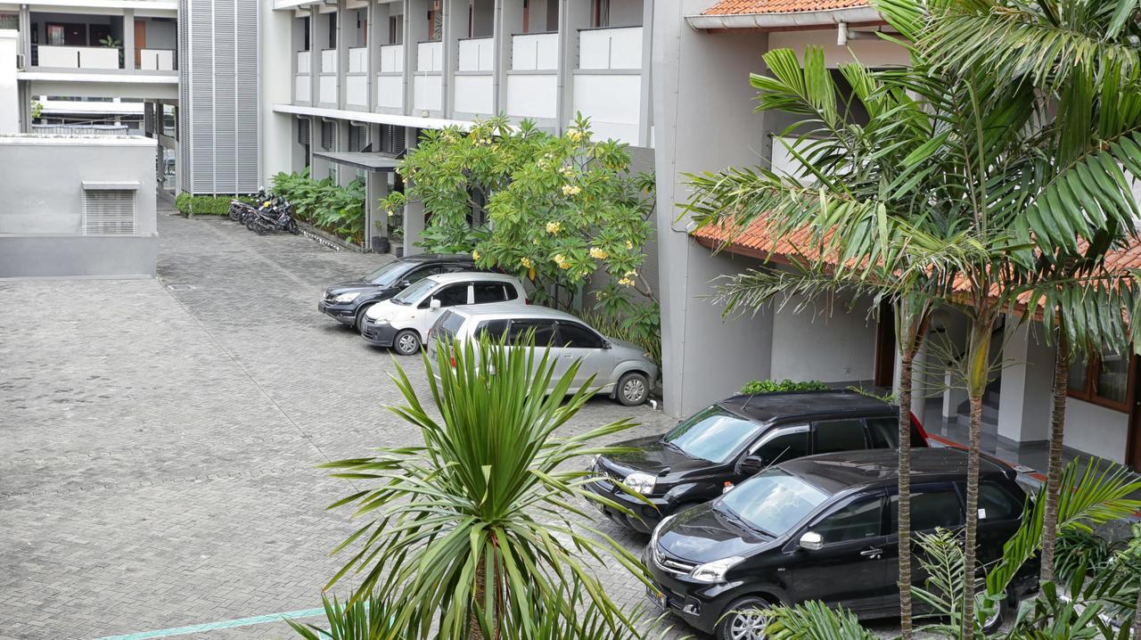 Hotel Quirin Semarang Dış mekan fotoğraf