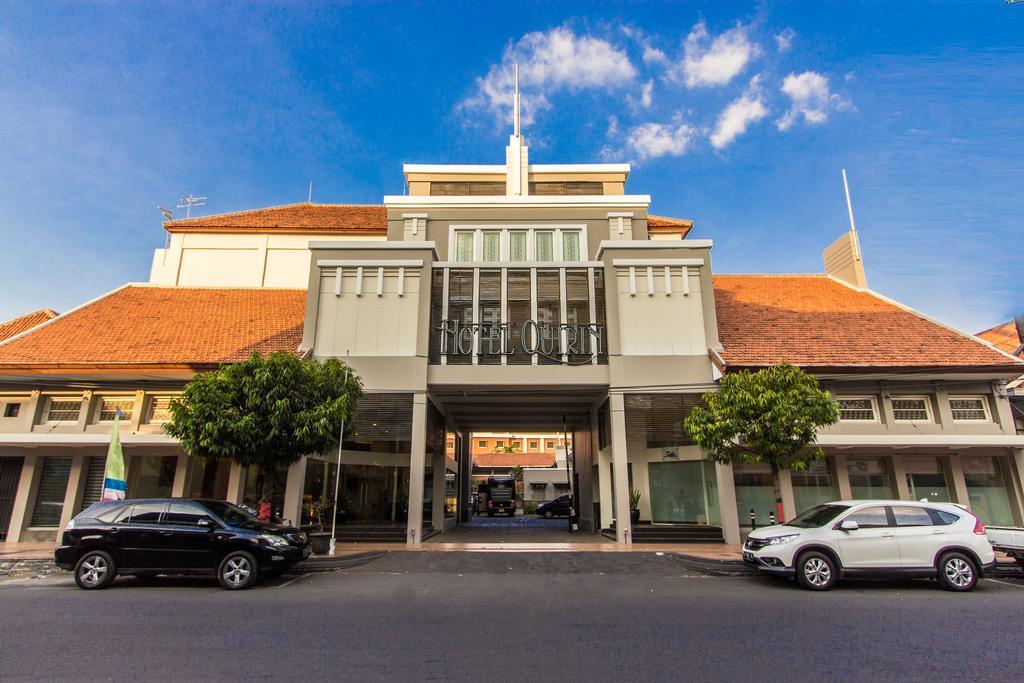 Hotel Quirin Semarang Dış mekan fotoğraf